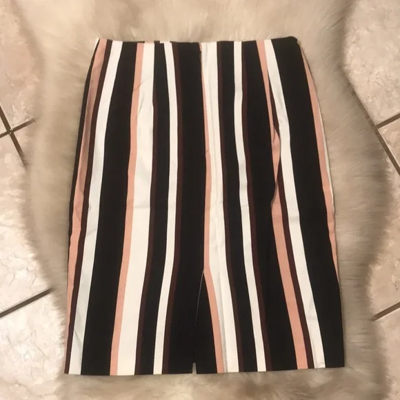 Ann Taylor Pencil Skirt - Picture 3 of 6